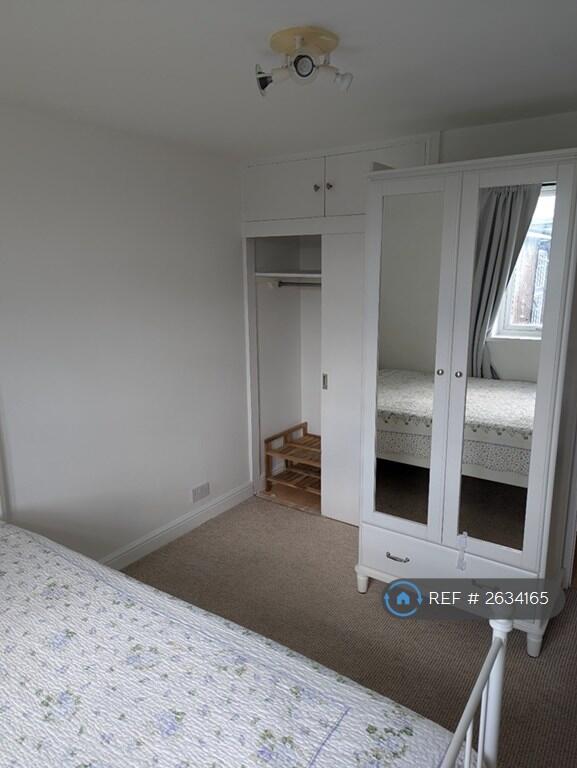 Large Bedroom