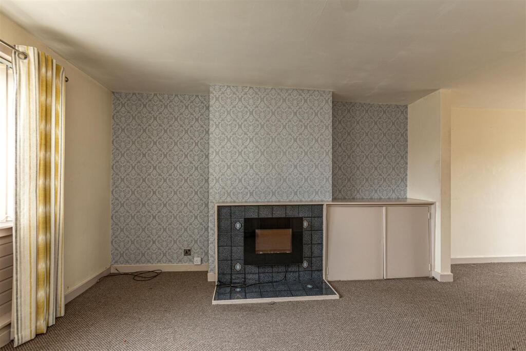 8 Whitefield Crescent Newtown St Boswells 11.jpg