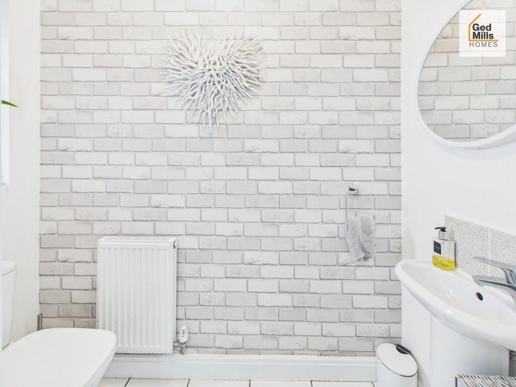 CAM04261G0-PR0116...