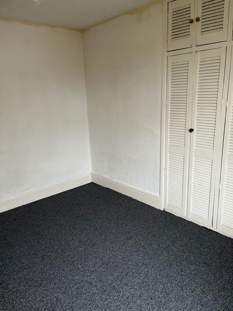 Middle bedroom4.jpg