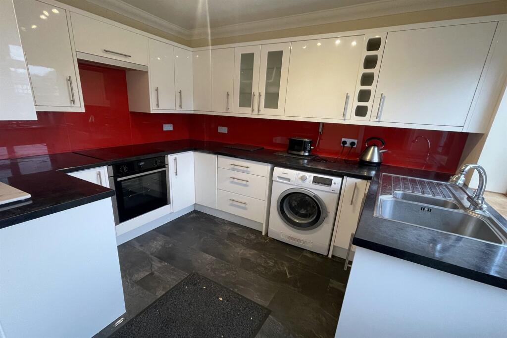 Modern fitted kitche