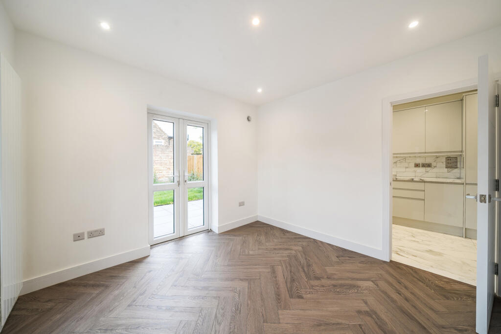 1372080-2-68f79a1...