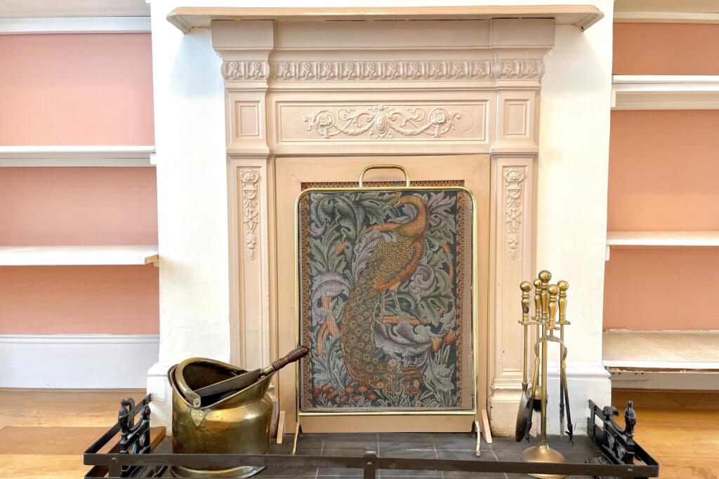 49 Silwood fireplace