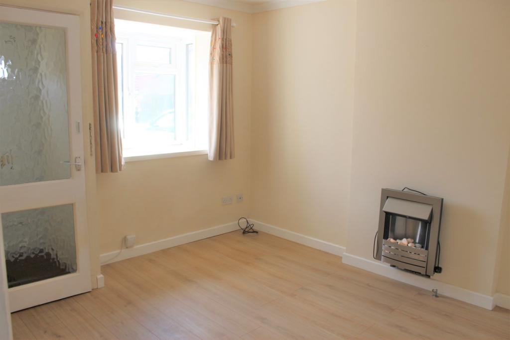 Sitting/Dining room