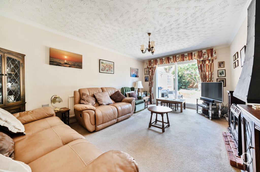 8ee898f0-c3d9-443...