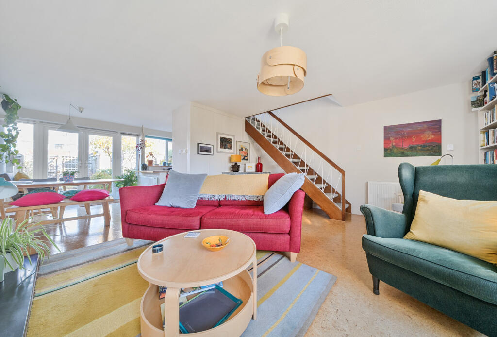 1373316-9-68ff4fe...