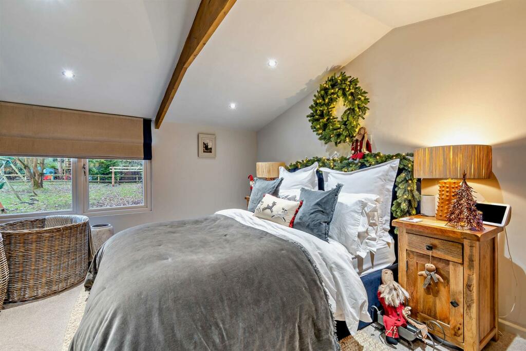 8631598-interior06-800.jpg