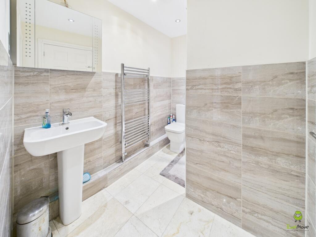 Presented by Clinton at EweMove Bexleyheath and Da