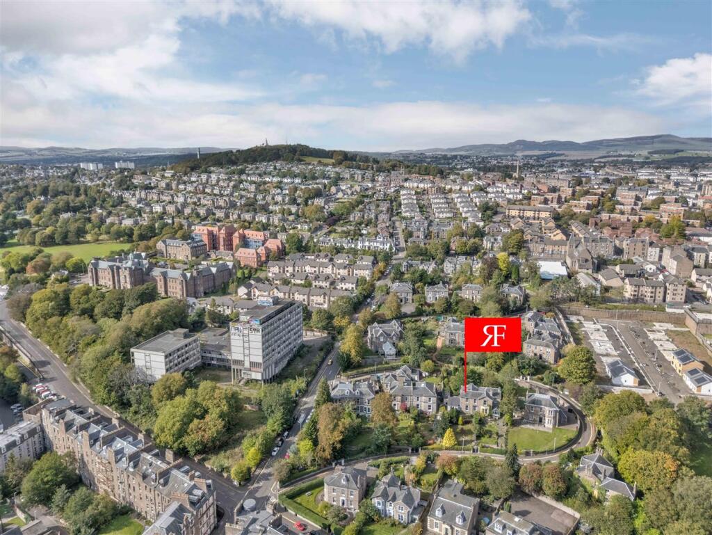 10 Laurel Bank Dundee-17.JPG