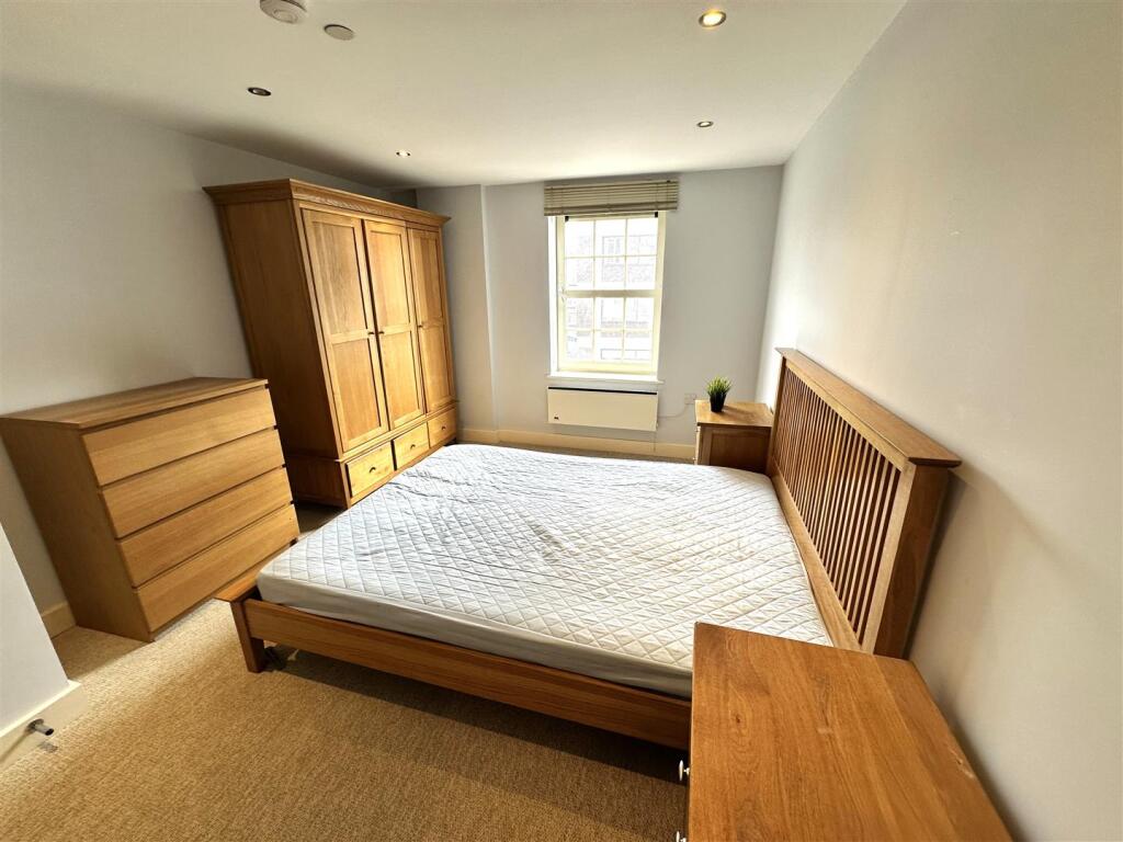Bed 1