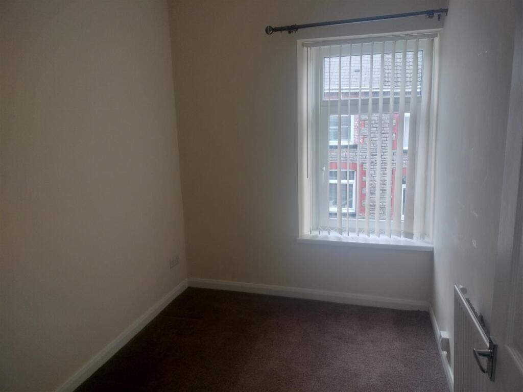 34 mary street bedroom 3.jpg