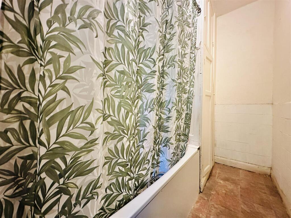 DOWNSTAIRS BATHROOM