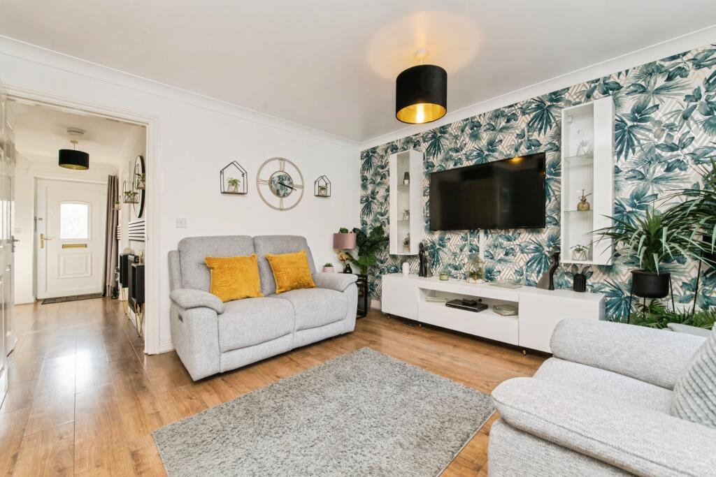 Dukes Way, Axminster, EX13