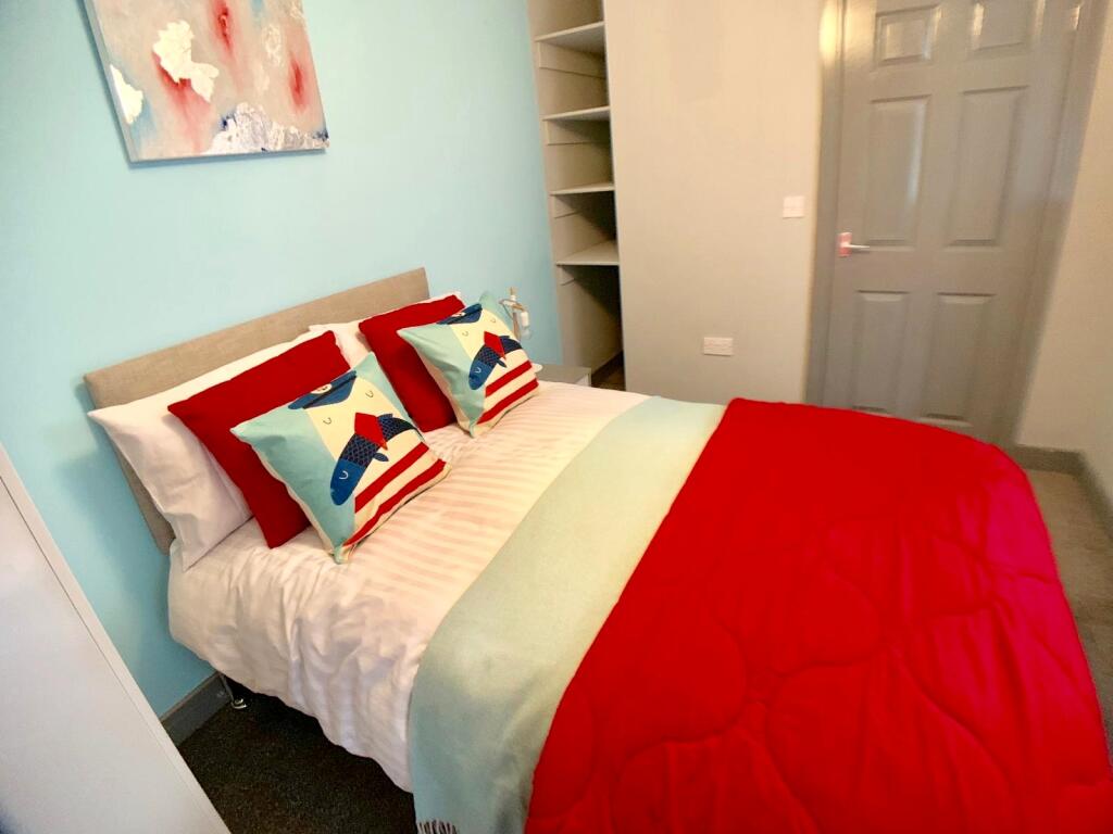 Bed 2a.JPG
