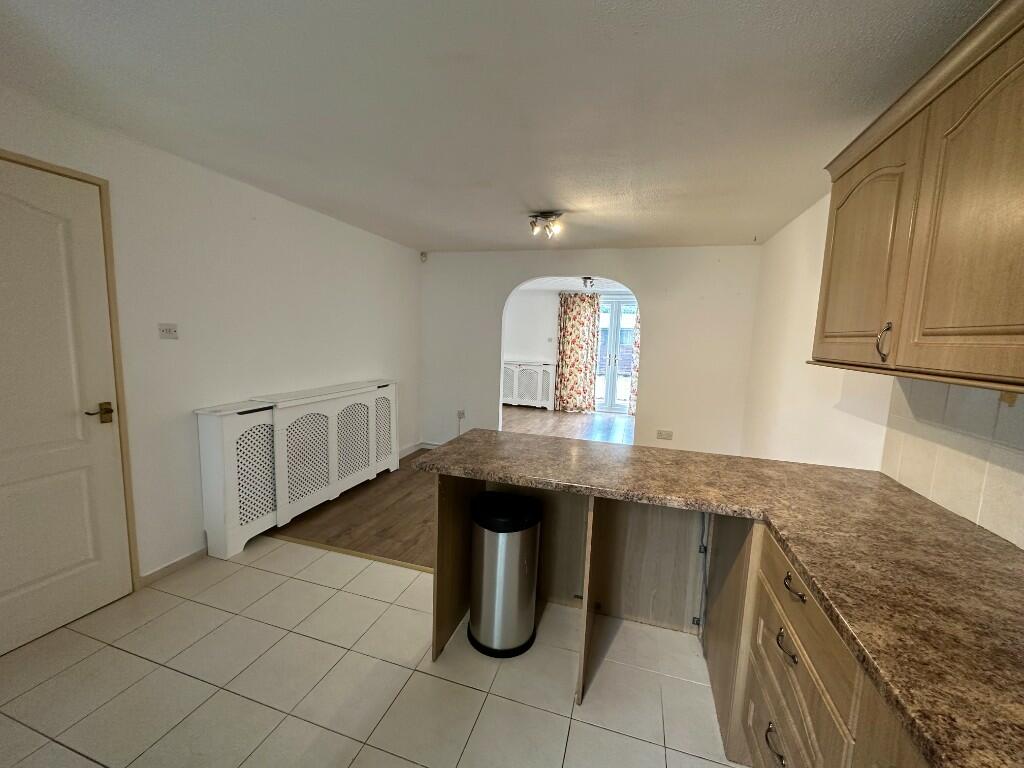 Kitchen &amp; Dining 