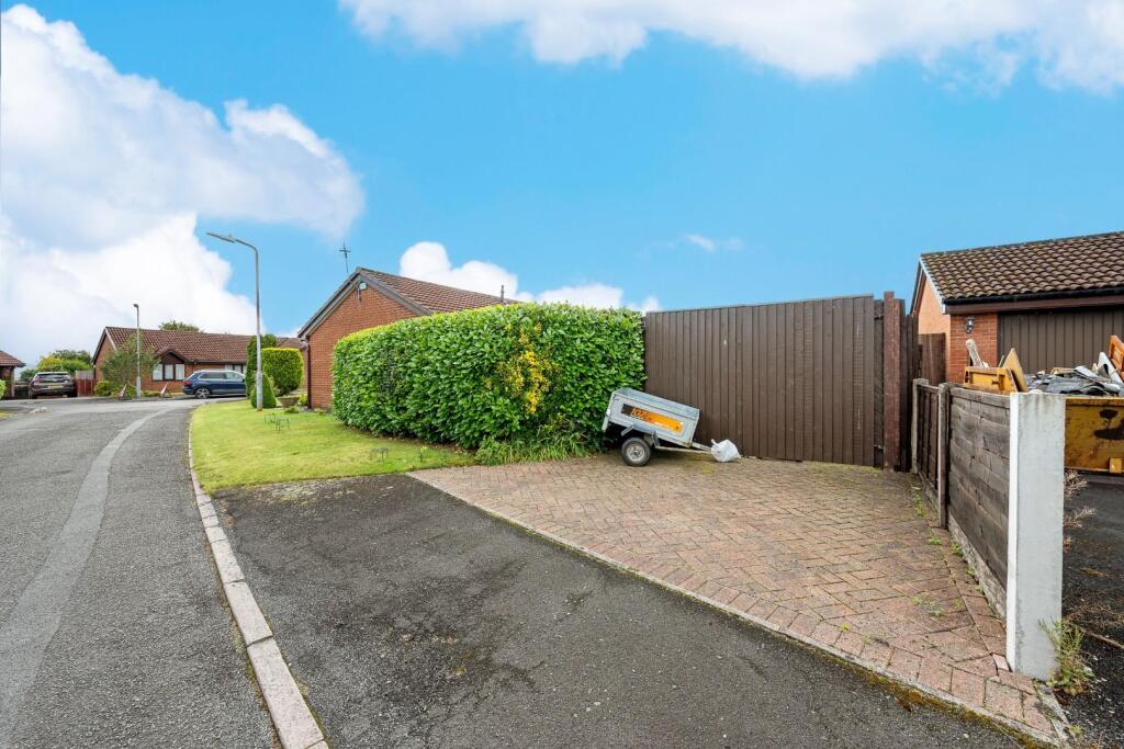 1 Chelwood Close External-17.jpg
