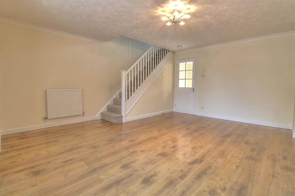 Tolefrey Gardens 18 Sitt Room 2 (Custom).jpg