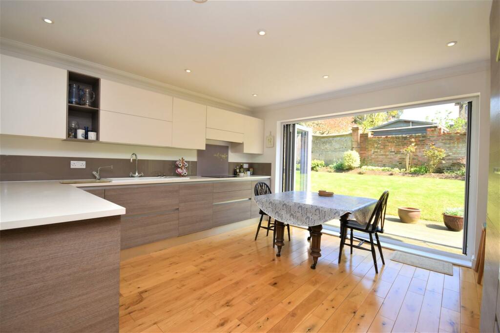 Kitchen &amp; Diner.jpg