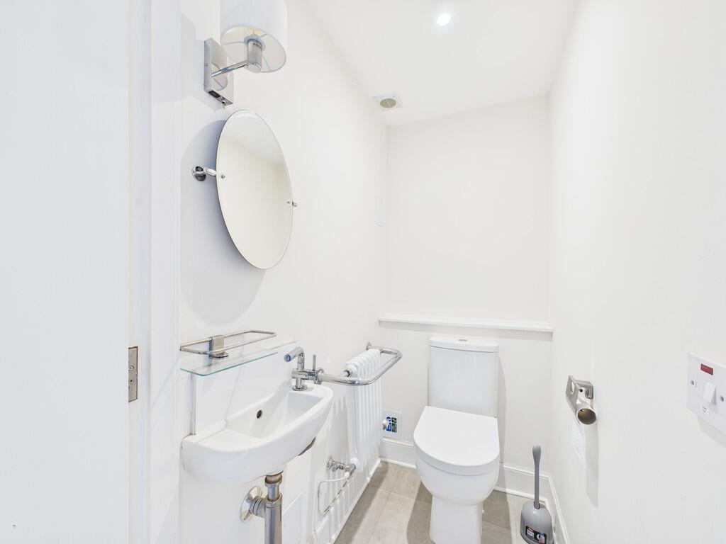 CAM05526G0-PR0051...