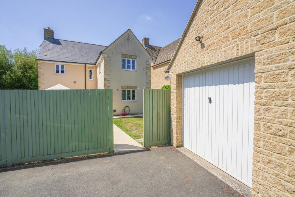 Garage &amp; Parking