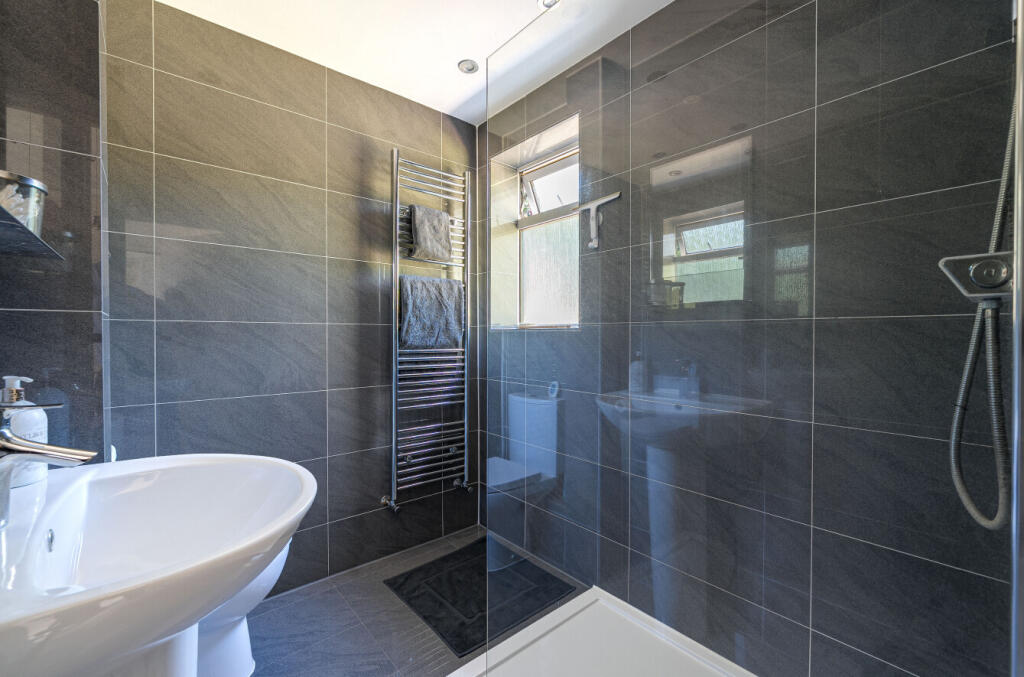 1316630-2-6863825...