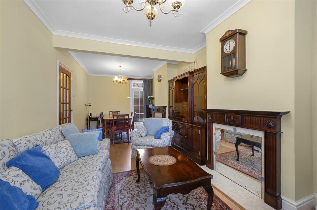 90 Durham Road,4.jpg