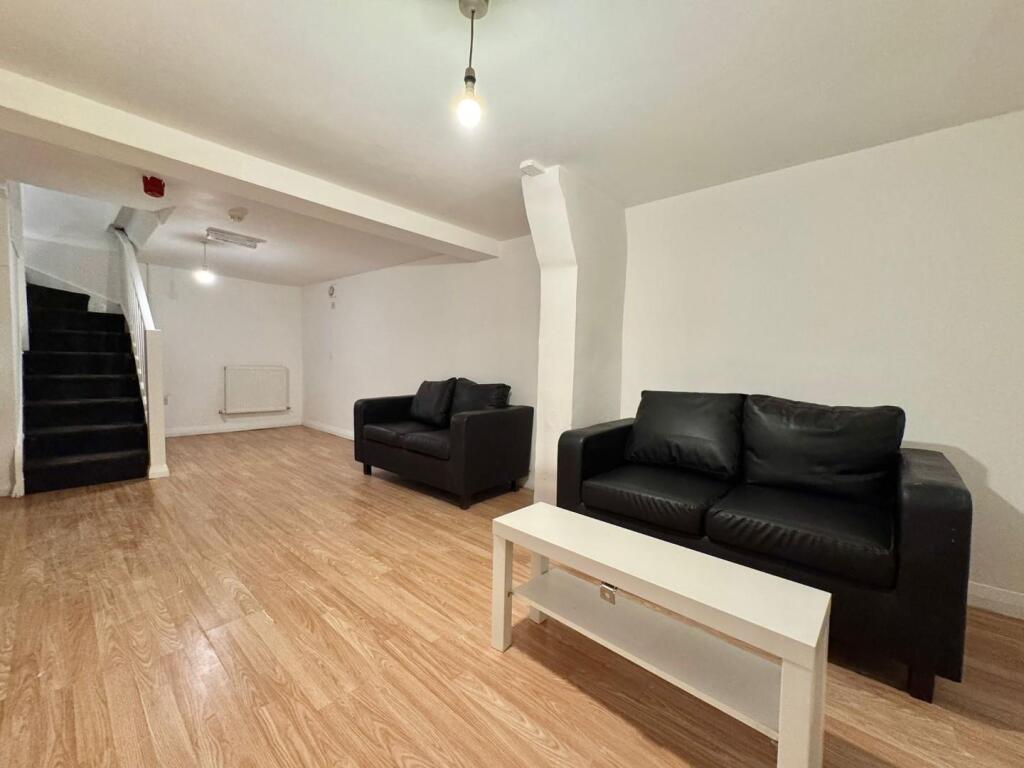 WhatsApp Image 2024-10-24 at 14.31.34 (1).jpeg