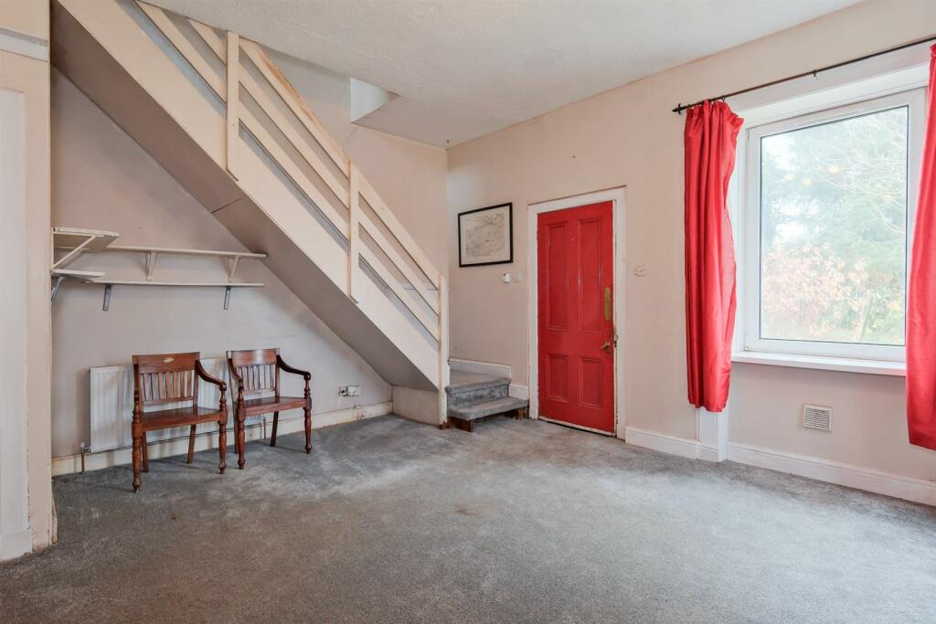 016-76 Hirst Road Harthill, ML7 5TL.jpg