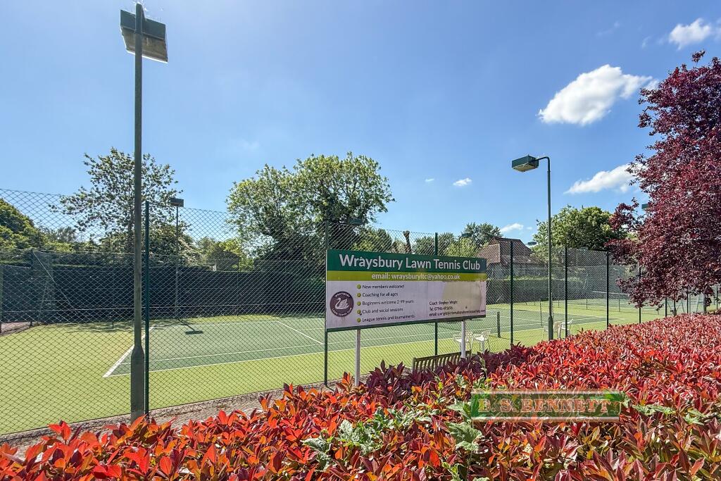 Tennis Club