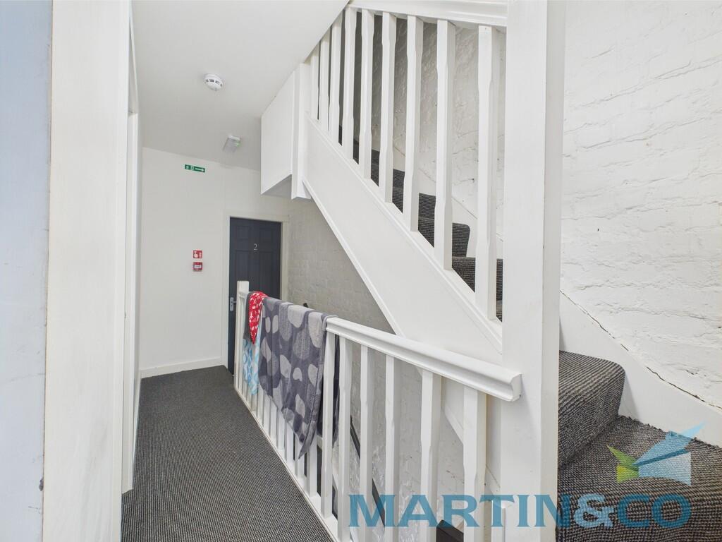 CAM01870G0-PR0167...