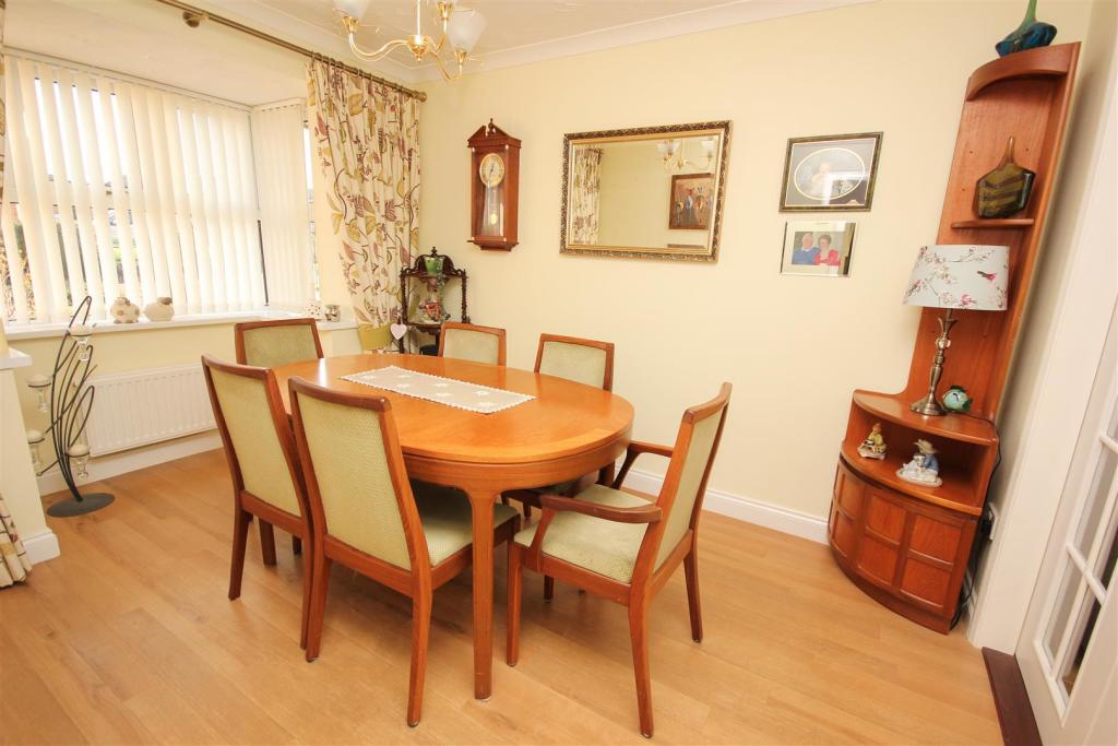 Dining Room.jpg
