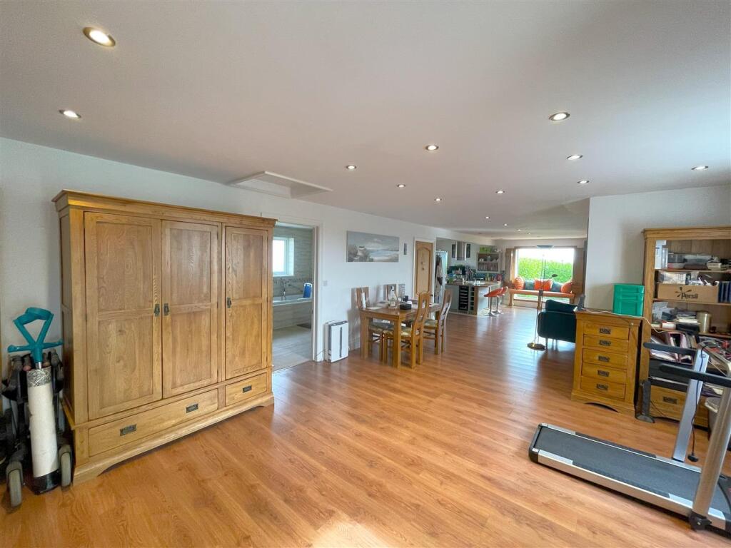 entrance hall .jpg