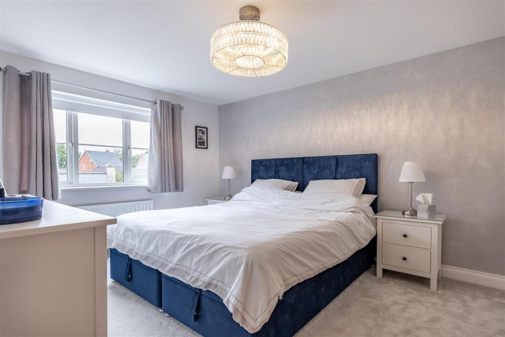 39 Kings Wood (9).jpg