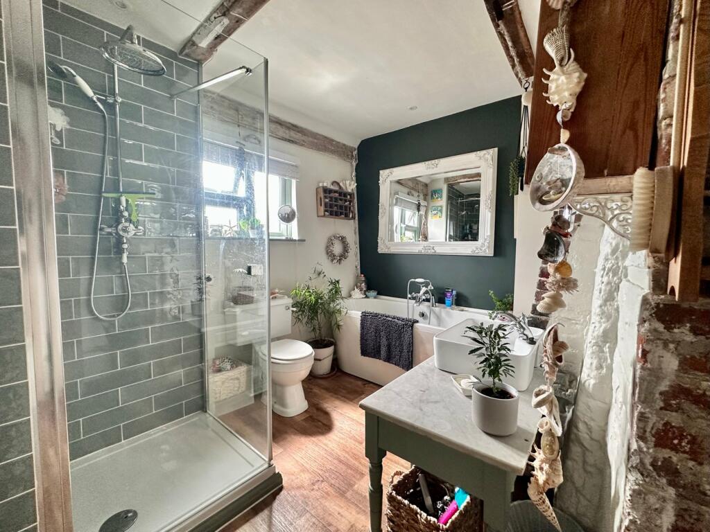 Bath &amp; Shower Room