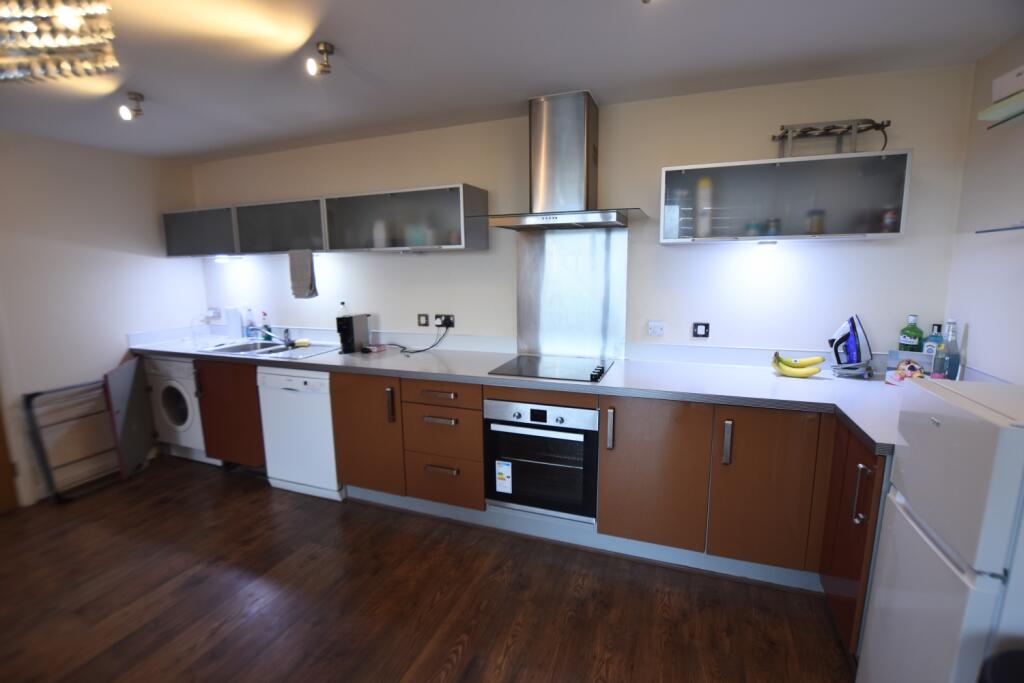 21 Amethyst House kitchen 3