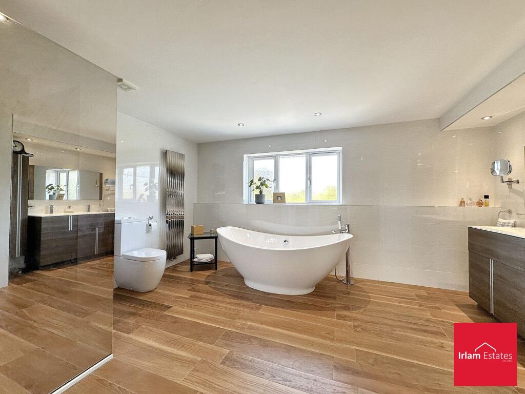 Ensuite/bathroom