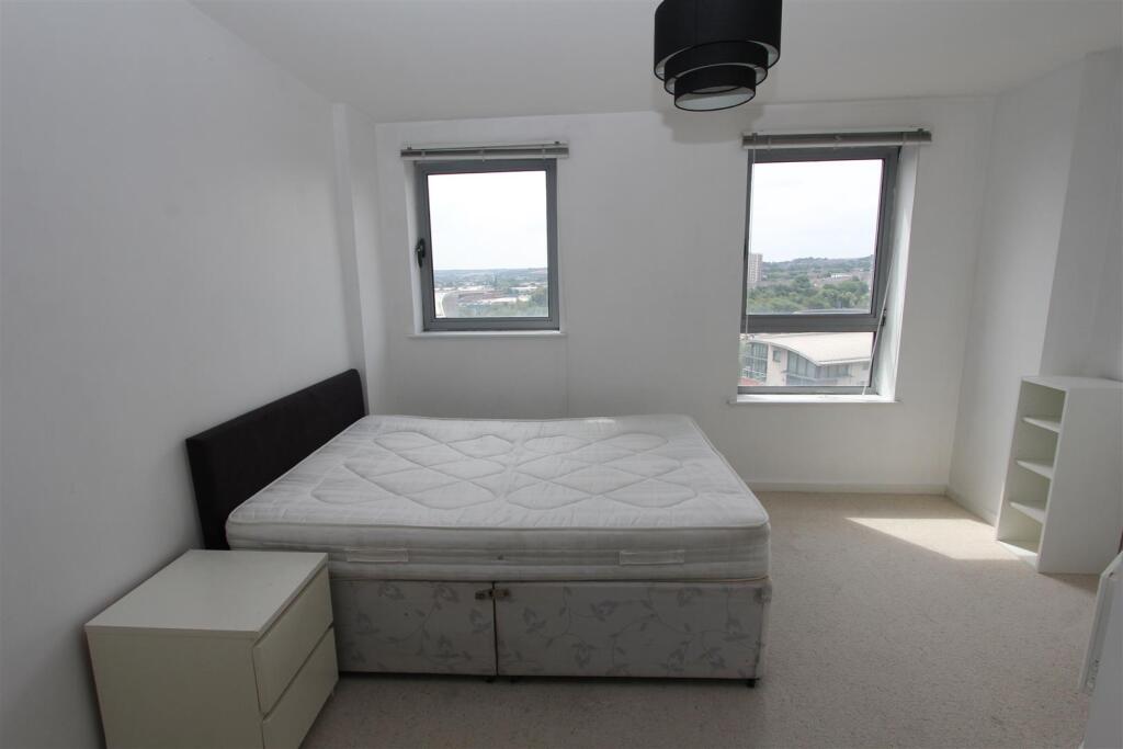 bed2.JPG
