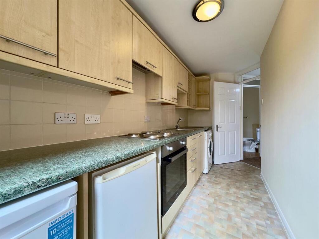 kitchen 1.jpg