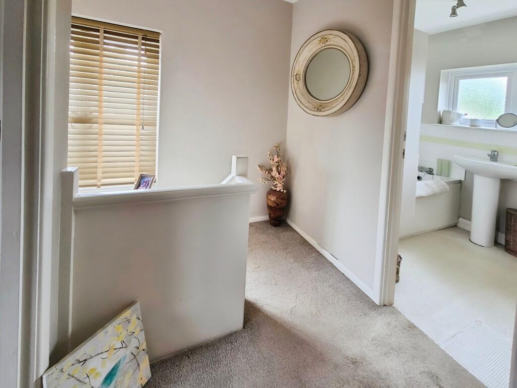 1db5b9ef-10000341...