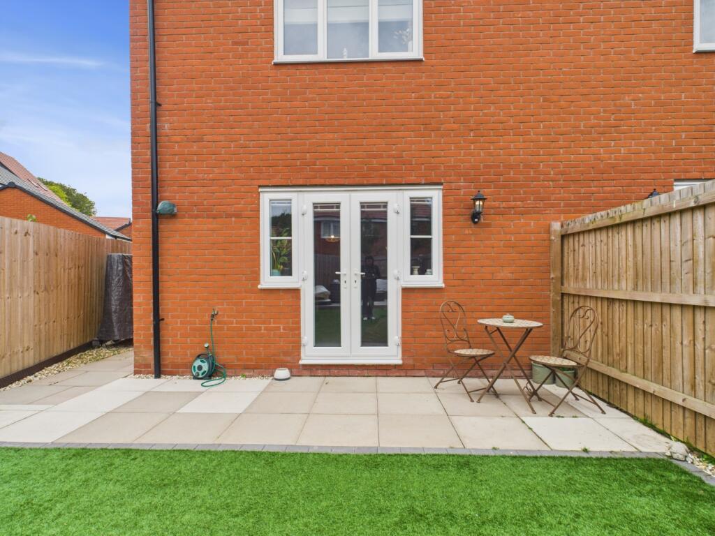 CAM03293G0-PR0247-STILL030