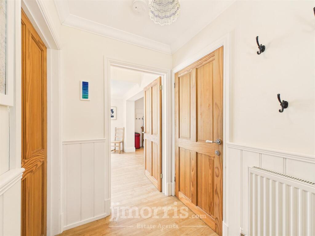 Side Entrance Hall