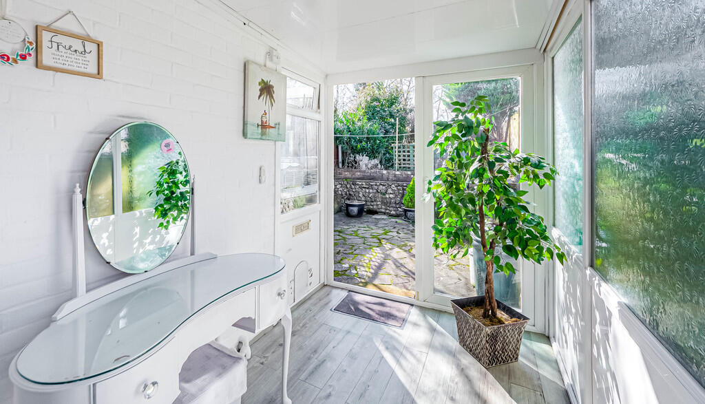 Garden room