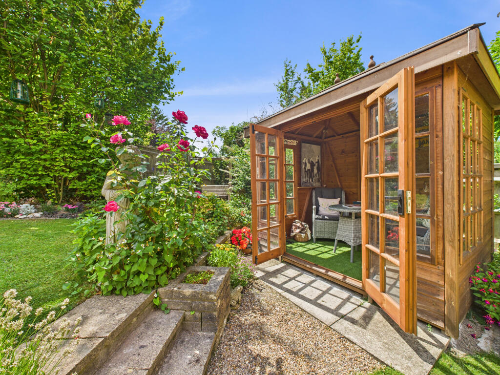 CAM02909G0-PR0444-STILL017