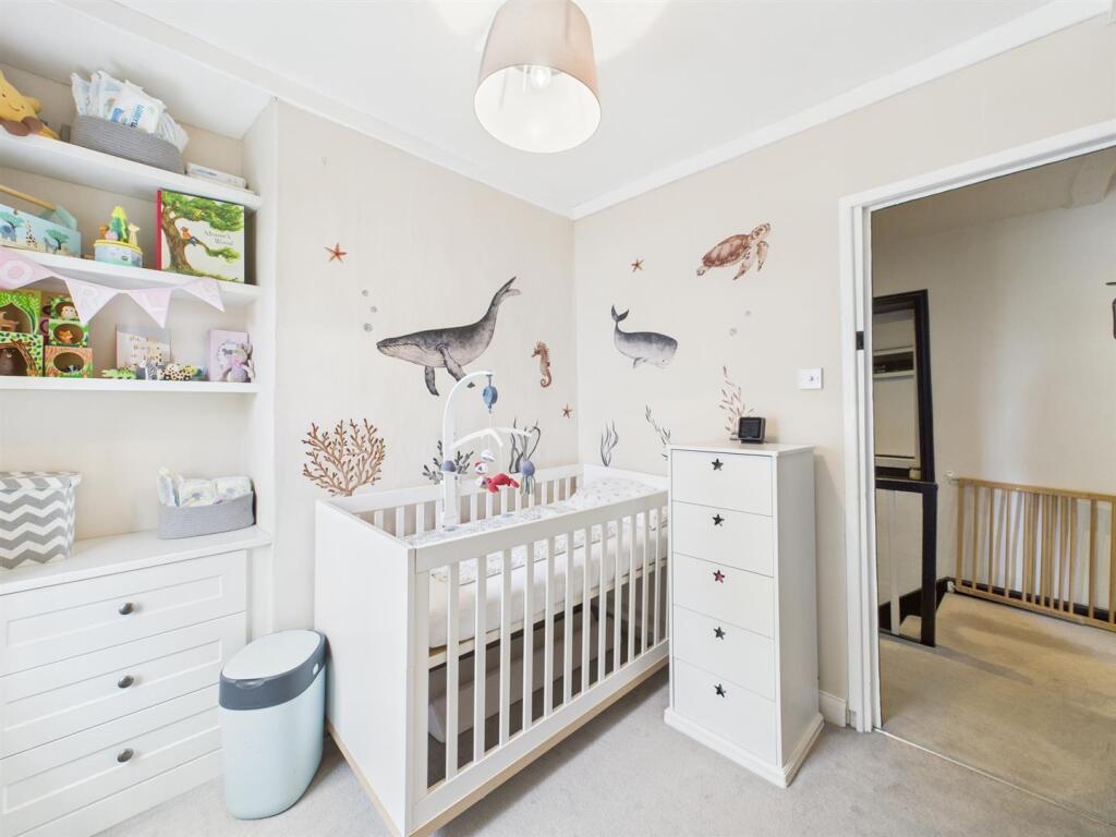 BEDROOM 4