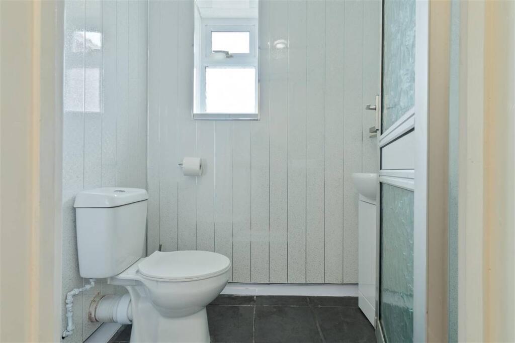 Utility Room/WC