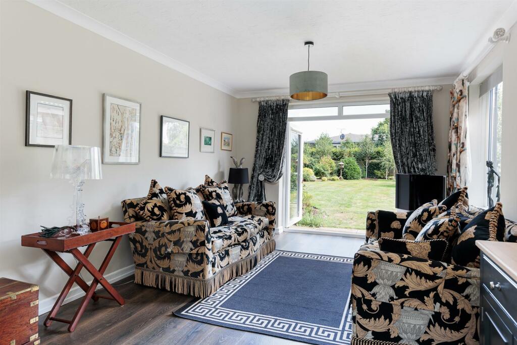 Lounge Area