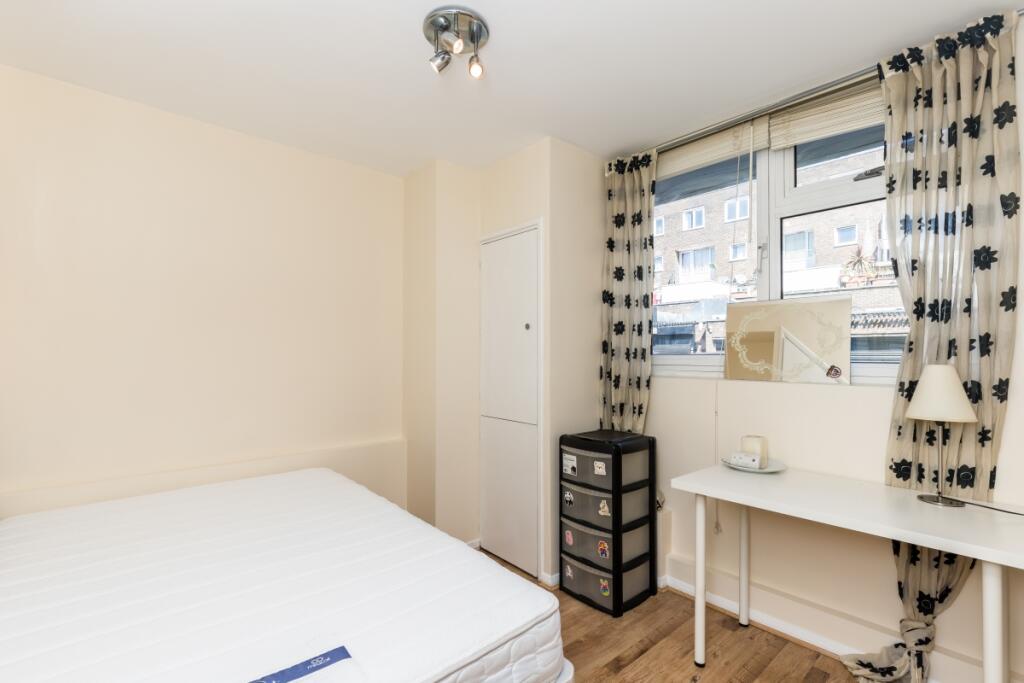 Perryn Road 7 - bed