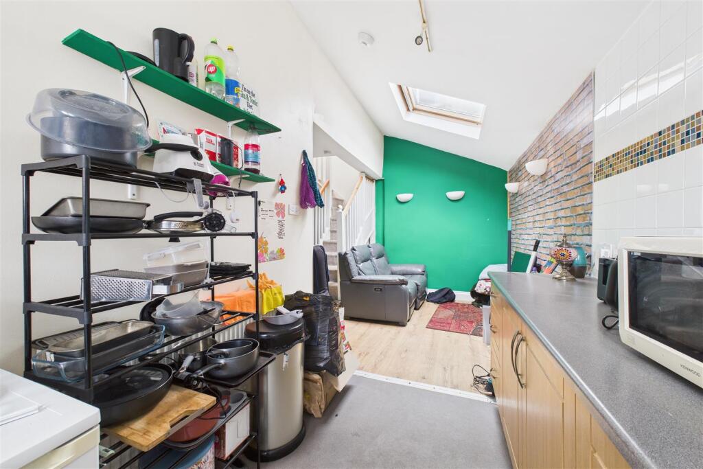 Flat B, 284, Gloucester Road, Horfield, Bristol BS