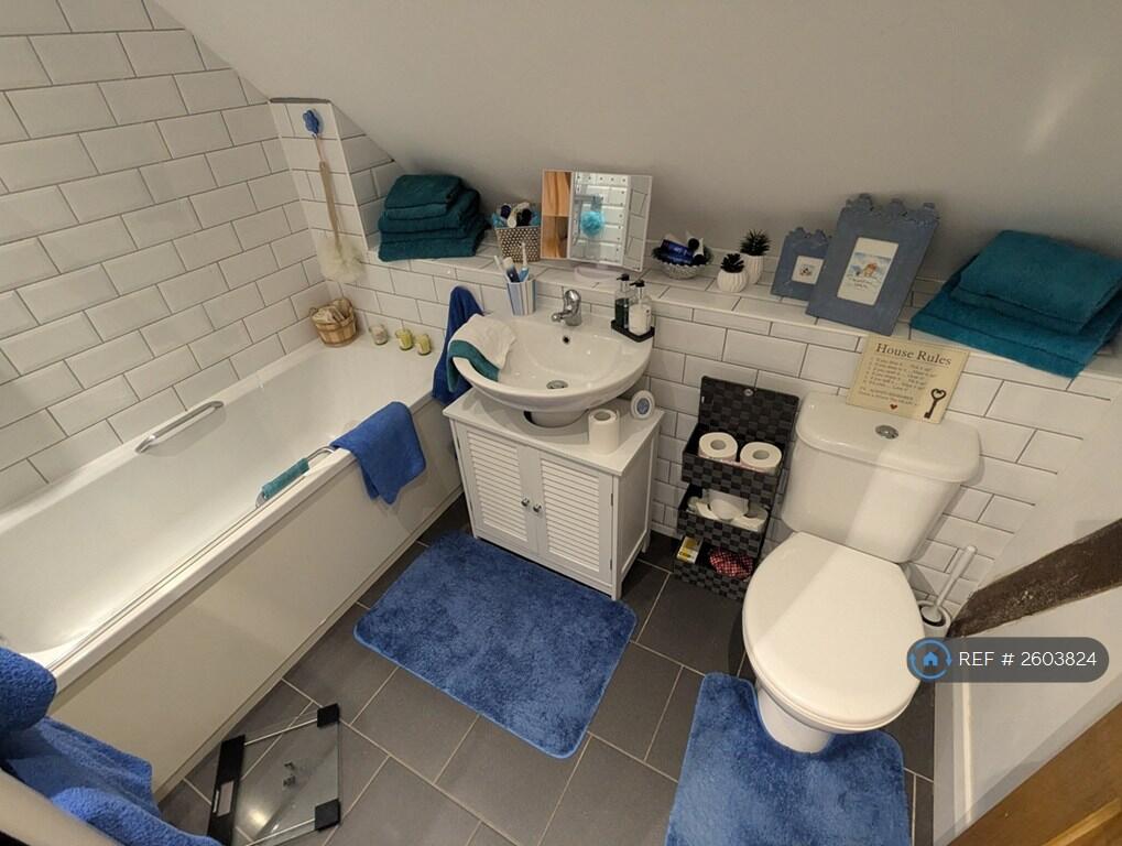 En-Suite Bathroom