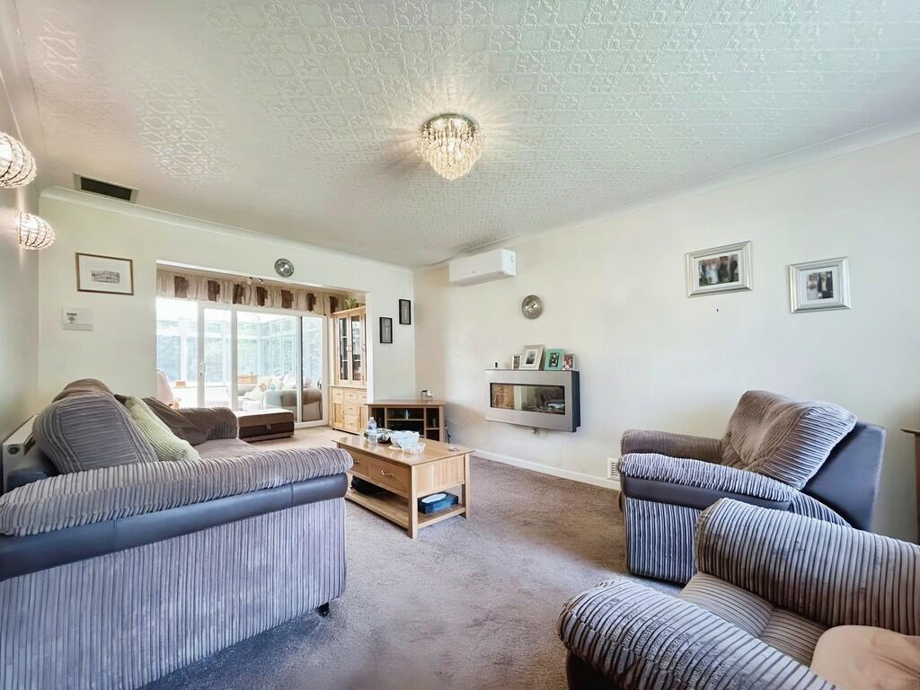 ce0c5133-WhatsApp...